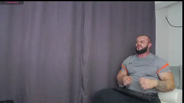 Snapshot of RickyMiami1 chatting on 11-09-25, 06:17 RickyMiami1 online show from 11-09-25, 06:17