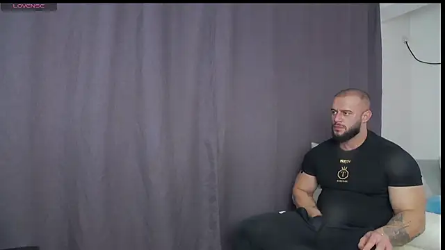 Snapshot of RickyMiami1 chatting on 11-15-25, 12:34 RickyMiami1 online show from 11-15-25, 12:34