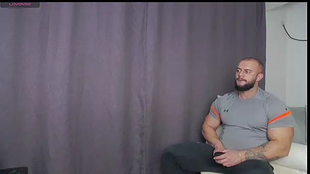 Snapshot of RickyMiami1 chatting on 11-16-25, 06:02 RickyMiami1 online show from 11-16-25, 06:02