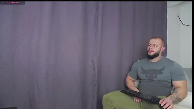 Snapshot of RickyMiami1 chatting on 12-01-25, 06:35 RickyMiami1 online show from 12-01-25, 06:35