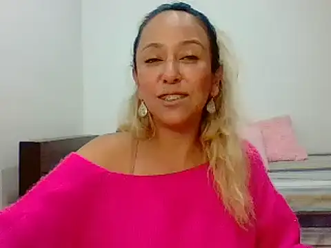 leah susman online show from 10-15-25, 01:50