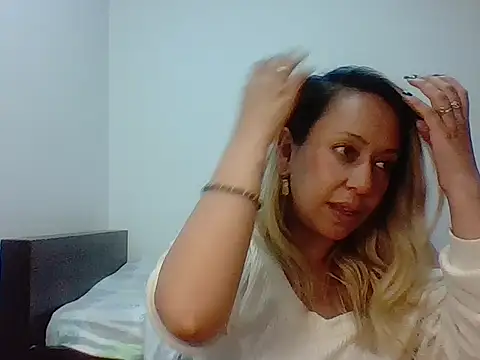 leah susman online show from 12-02-25, 02:50