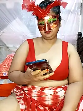 Snapshot of Tanisha-Chy chatting on 09-26-25, 05:28 Tanisha-Chy online show from 09-26-25, 05:28