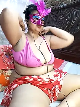 Snapshot of Tanisha-Chy chatting on 10-01-25, 05:52 Tanisha-Chy online show from 10-01-25, 05:52