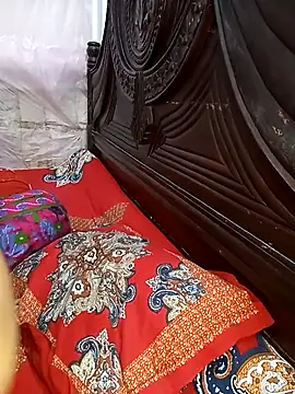 Snapshot of Tanisha-Chy chatting on 10-21-25, 05:35 Tanisha-Chy online show from 10-21-25, 05:35