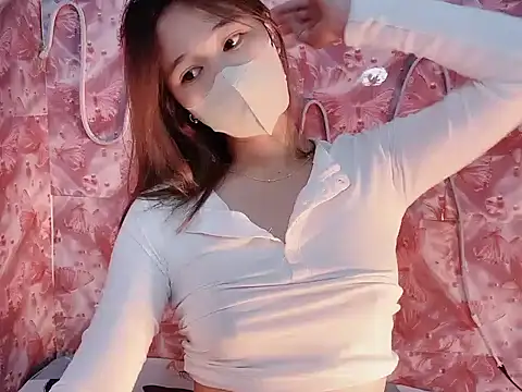 Snapshot of Miumiu028 chatting on 12-05-25, 04:03 Miumiu028 online show from 12-05-25, 04:03