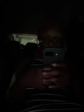 CinnaCakesss online show from 04-04-26, 01:37