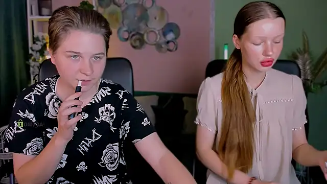 khloebeauty online show from 09-24-25, 05:44