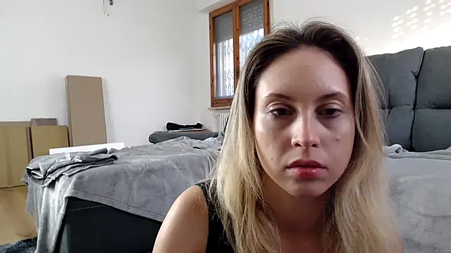 L Sofia online show from 10-14-25, 03:24