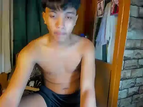 Snapshot of chris_hot_asian_loverboy chatting on 07-13-26, 04:32 chris hot asian loverboy online show from 07-13-26, 04:32