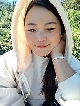 lusy-000 online show from 11-29-25, 03:31