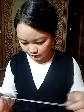 lusy-000 online show from 12-04-25, 01:59