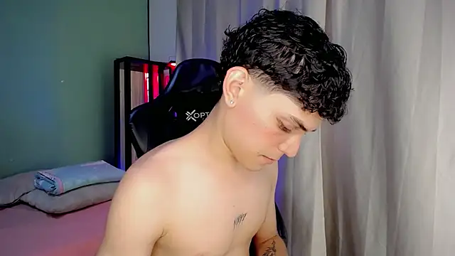 dilan hott  online show from 11-14-25, 08:29