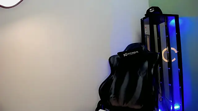 dilan hott  online show from 12-02-25, 07:53