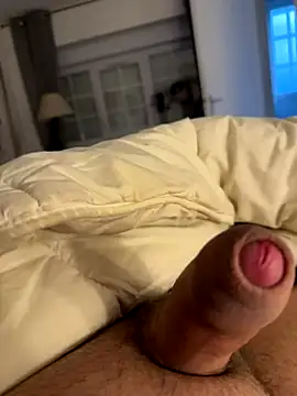 Snapshot of ejaculationmassive chatting on 11-26-25, 07:31 ejaculationmassive online show from 11-26-25, 07:31