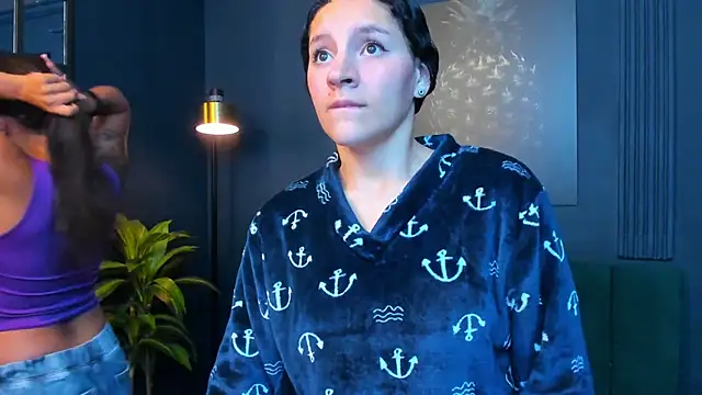 aliceandsia online show from 09-29-25, 12:10