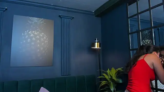 aliceandsia online show from 10-11-25, 04:22