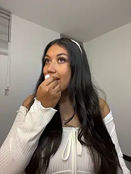 SharaRous online show from 06-11-26, 01:05