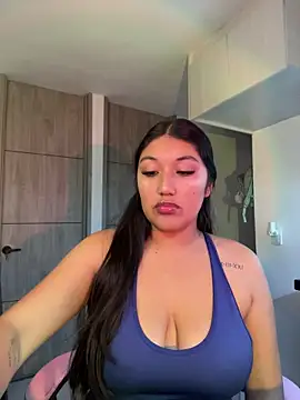 Snapshot of SharaRous chatting on 07-11-26, 12:24 SharaRous online show from 07-11-26, 12:24