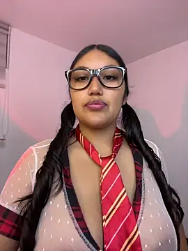 Snapshot of SharaRous chatting on 07-11-26, 10:22 SharaRous online show from 07-11-26, 10:22