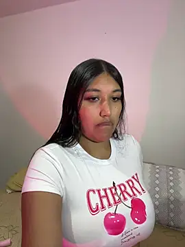 Snapshot of SharaRous chatting on 07-29-26, 12:53 SharaRous online show from 07-29-26, 12:53