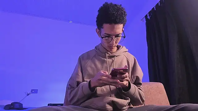 Cj davis  online show from 10-20-25, 05:41