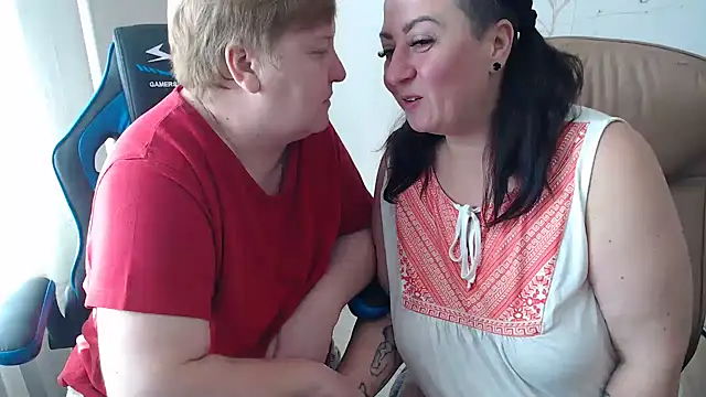 Bertie Adeline online show from 10-04-25, 07:39