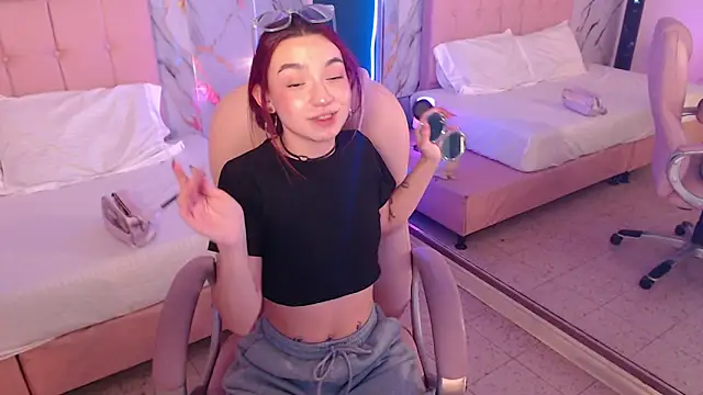 Snapshot of Red_kytty6 chatting on 03-13-26, 03:46 Red kytty6 online show from 03-13-26, 03:46