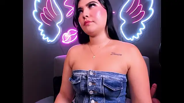 MiaaFarrel online show from 11-08-25, 07:12