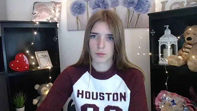 JuiceLips   online show from 09-25-25, 08:40