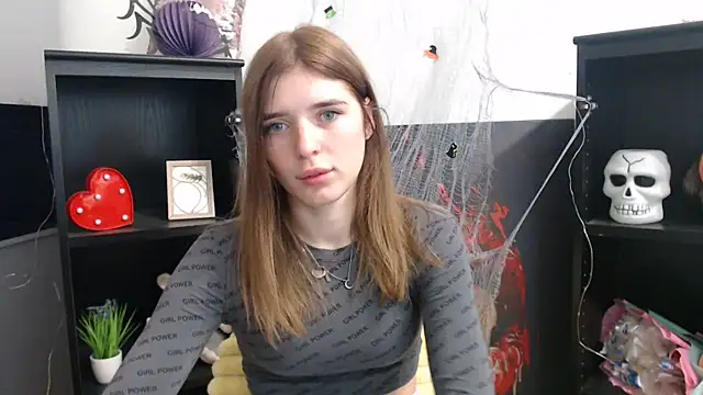 JuiceLips   online show from 11-11-25, 02:50