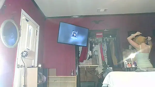 Snapshot of TaylorMade2223 chatting on 09-11-25, 05:02 TaylorMade2223 online show from 09-11-25, 05:02