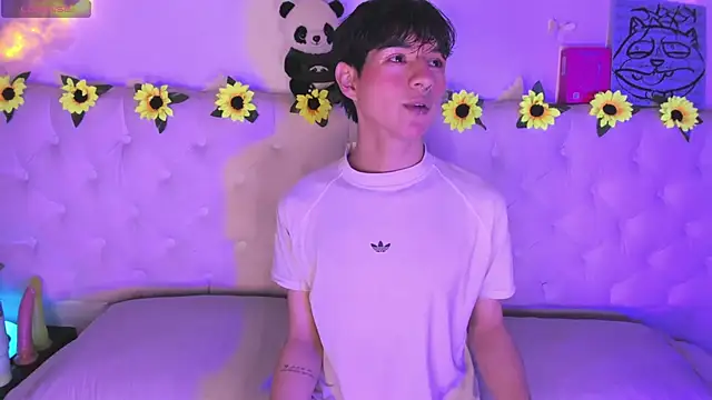 AleAurarashi online show from 02-19-26, 07:48