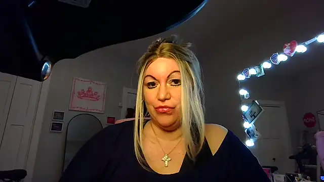 Snapshot of Jenna8888 chatting on 06-07-26, 03:32 Jenna8888 online show from 06-07-26, 03:32