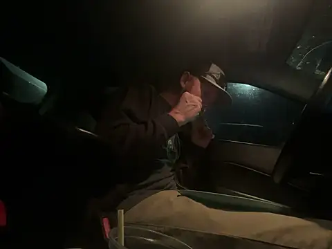 Snapshot of Chazington90 chatting on 09-18-25, 05:53 Chazington90 online show from 09-18-25, 05:53