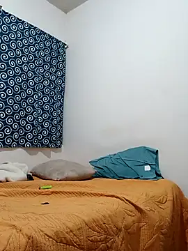 Jovenlechoso2044 online show from 10-19-25, 09:54