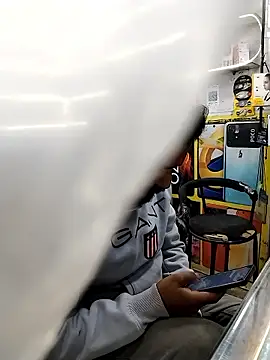 avi007p online show from 01-10-26, 02:30