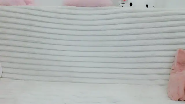 Emmahahaha17 online show from 02-04-26, 04:46