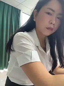 Snapshot of DHJM168 chatting on 06-17-26, 01:52 DHJM168 online show from 06-17-26, 01:52