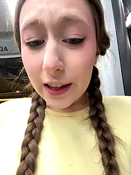 FroggyAnna online show from 11-22-25, 05:01