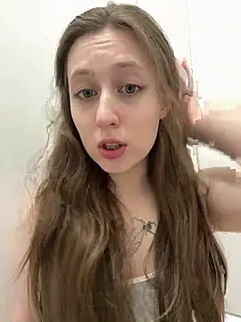 Snapshot of FroggyAnna chatting on 07-17-26, 04:01 FroggyAnna online show from 07-17-26, 04:01