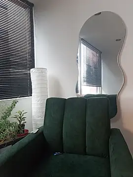 Snapshot of a_Malgosia_mako chatting on 12-01-25, 05:07 a Malgosia mako online show from 12-01-25, 05:07