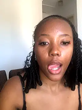 Snapshot of Sprinkle_Q chatting on 09-17-25, 02:30 Sprinkle Q online show from 09-17-25, 02:30