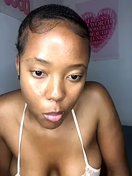 Snapshot of Sprinkle_Q chatting on 10-02-25, 11:34 Sprinkle Q online show from 10-02-25, 11:34