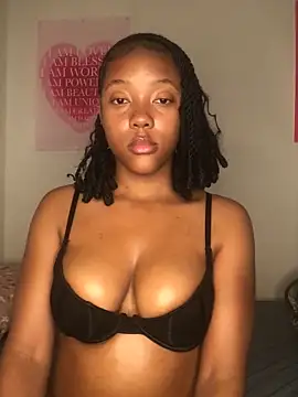 Snapshot of Sprinkle_Q chatting on 10-05-25, 11:46 Sprinkle Q online show from 10-05-25, 11:46