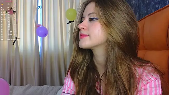 Snapshot of Orivienne chatting on 09-14-25, 07:18 Orivienne online show from 09-14-25, 07:18