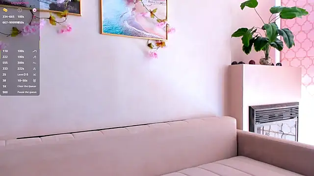 Snapshot of Orivienne chatting on 09-15-25, 06:57 Orivienne online show from 09-15-25, 06:57