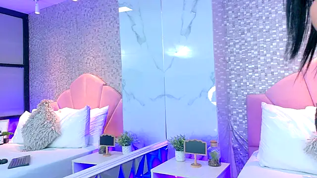 AshleyBaker1 online show from 12-14-25, 02:33