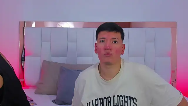 ZoeandEthan online show from 09-26-25, 06:34