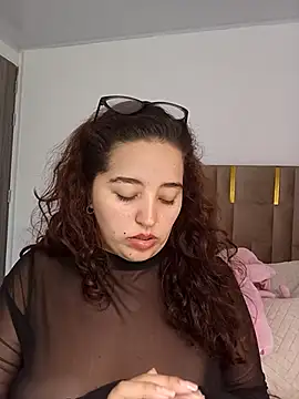 LoanaSantos online show from 04-30-26, 10:25